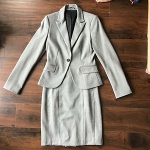 Express Dark Gray Women’s Suit - Size 0